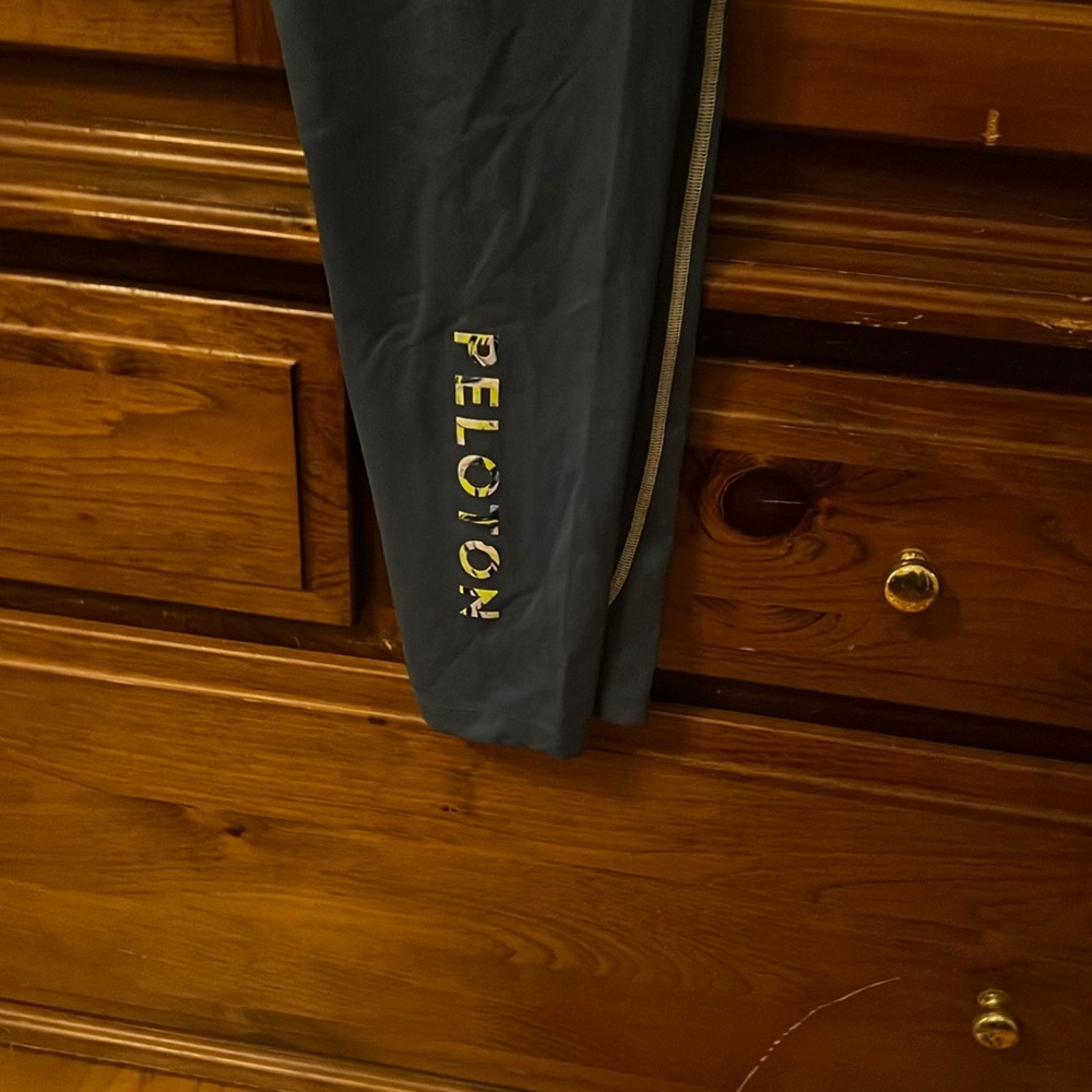 Peloton, good as new size extra large spin pants with drawstring